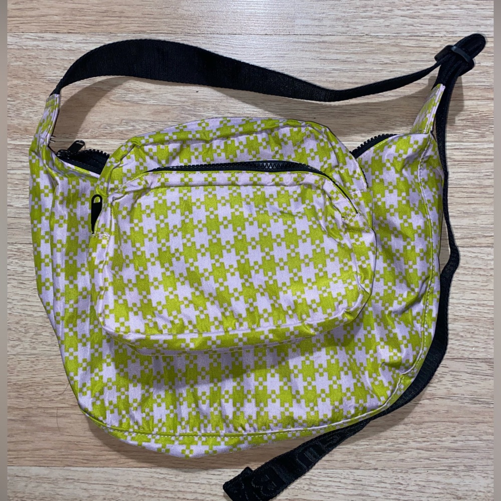 baggu medium crescent & fanny  pack